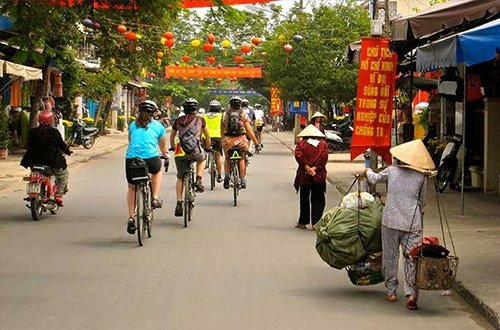 1772339915_Vietnam electric bike tour.jpg